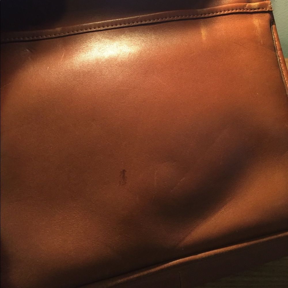 •Coach• Vintage Willis Bag in British Tan - Picture 6 of 8